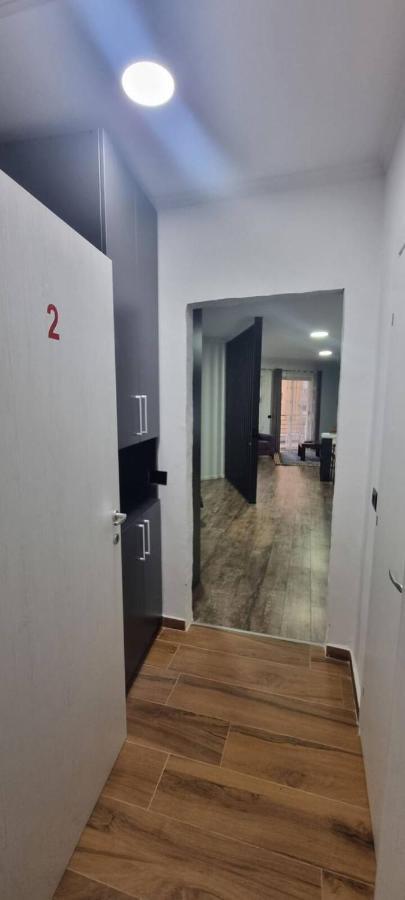 #2 Lovely Spacious 1-Bedroom Apart Tirana Exterior photo